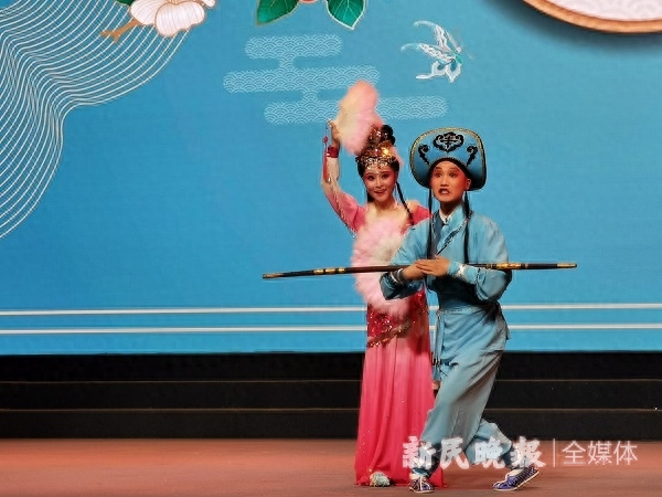 “九州百戏”汇聚复旦相辉堂：14个剧种轮番上演，带年轻学子领略戏曲之美